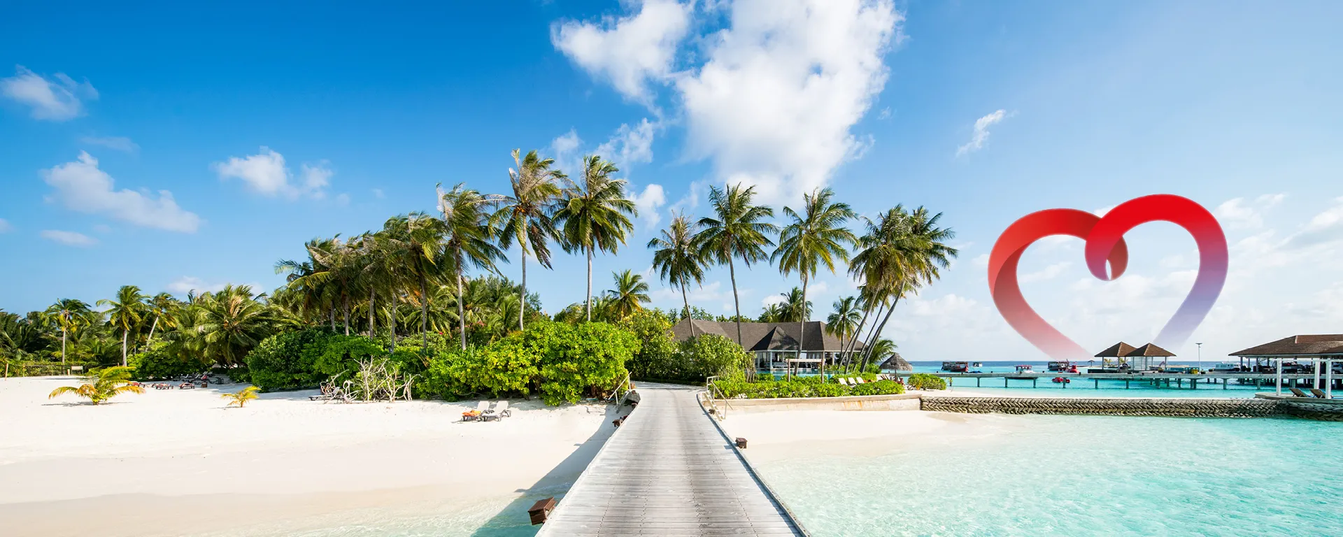 Tropischer Strand mit Palmen, Meer und Sonne Weißer Strand mit Palmen und türkisblauem Wasser